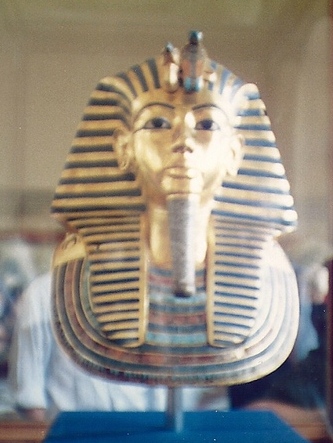 Solid gold mask of Tutankhamen